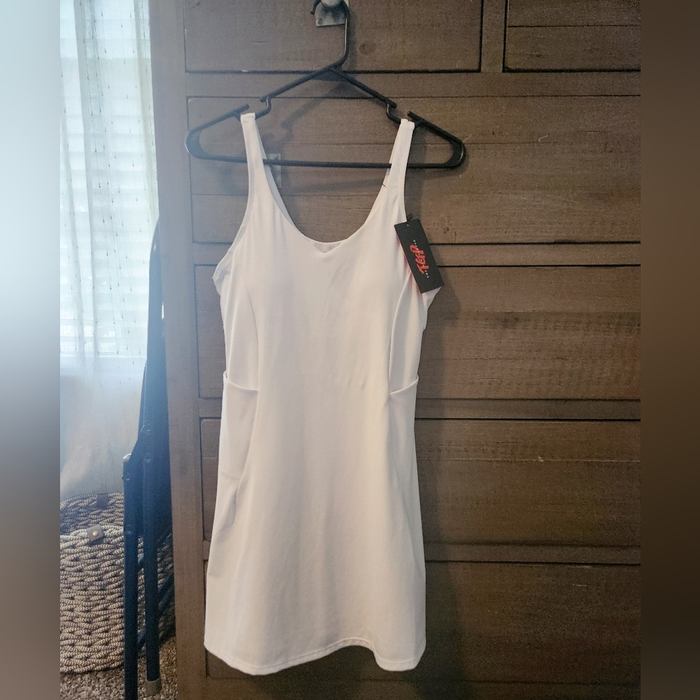 THE GYM PEOPLE Courtside Dress with Built-in Bra and Pockets